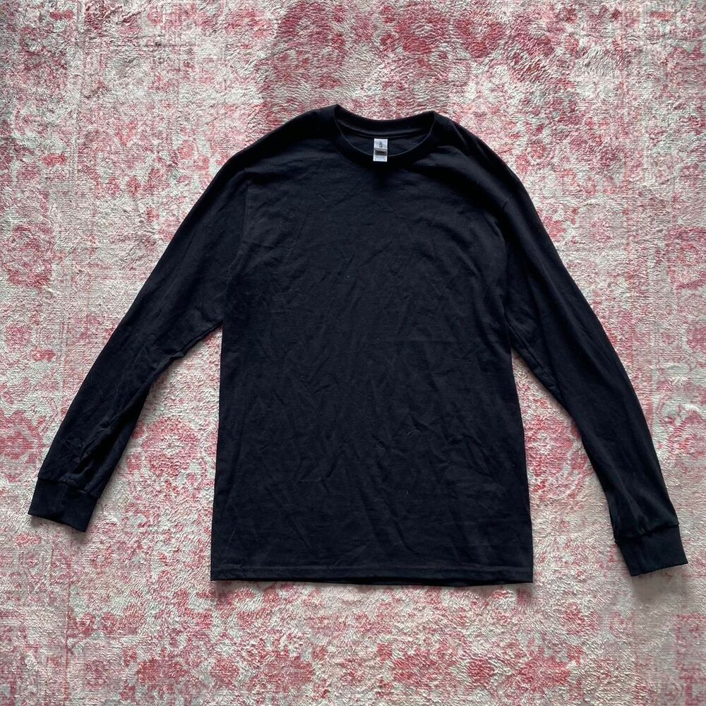 Basic Black Longsleeve